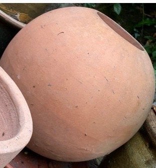 Terracotta bloempot - Rond en robuust, 40 cm of meer, Rond, Ophalen of Verzenden, Zo goed als nieuw