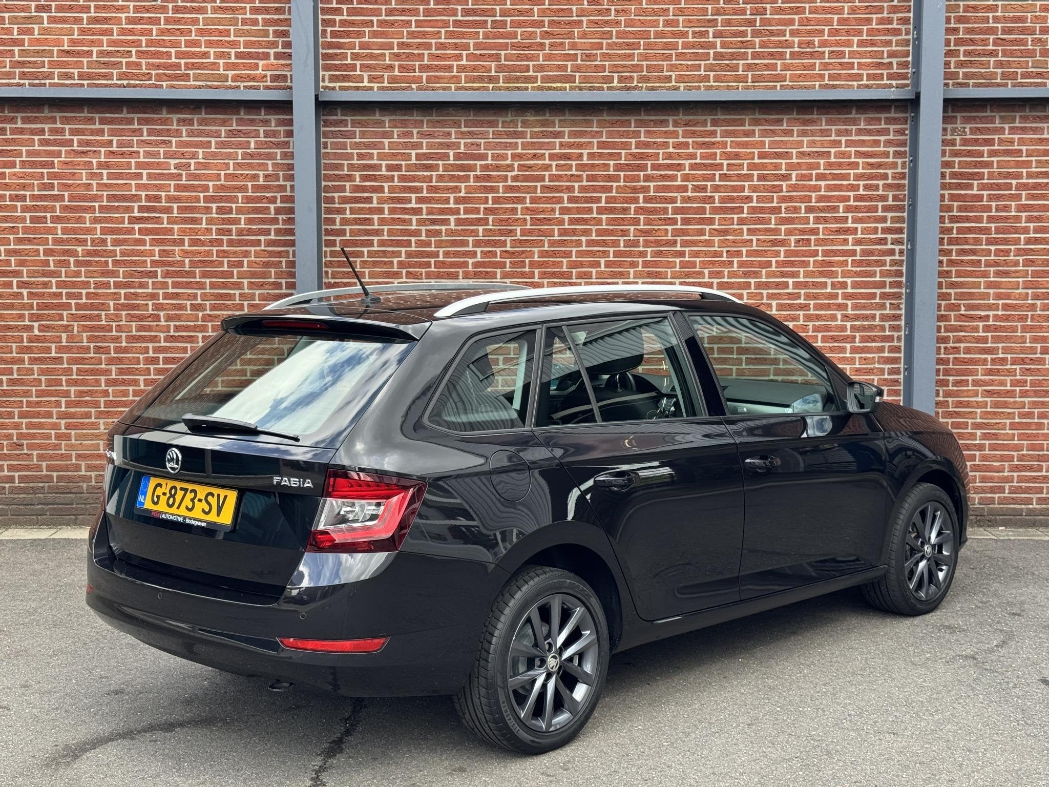 Skoda Fabia Combi 1.0 Business Edition | Navi/Carplay/Andrio, Auto's, Voorwielaandrijving, Dealer onderhouden, Stof, Gebruikt