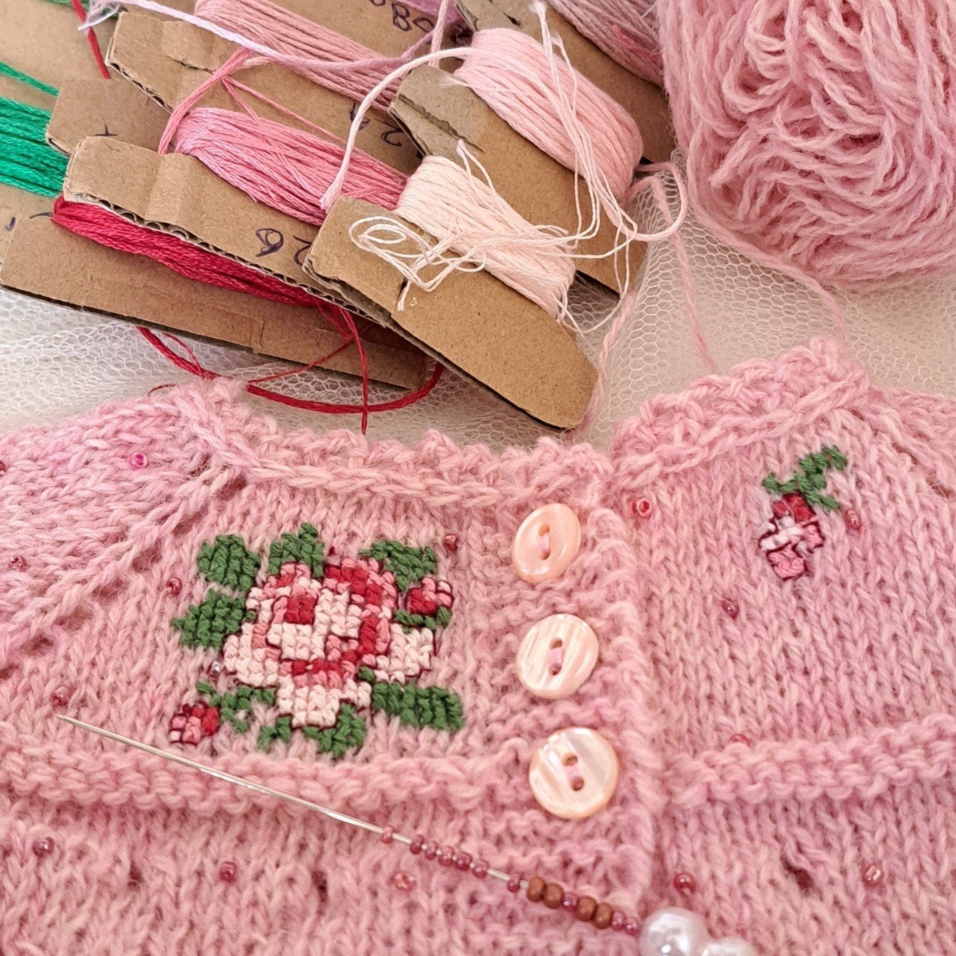 Hand gebreid Brocante Poppen Beren vestje NIEUW, Ophalen of Verzenden