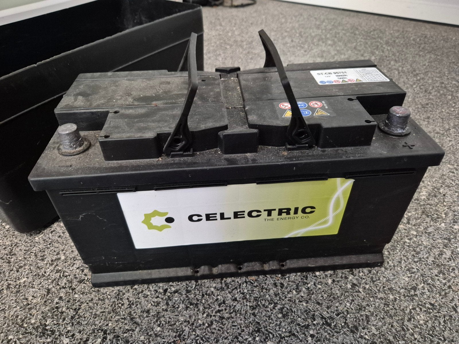 celectric accu 12 volt inclusief bak en lader, Auto-onderdelen, Ophalen, Gebruikt