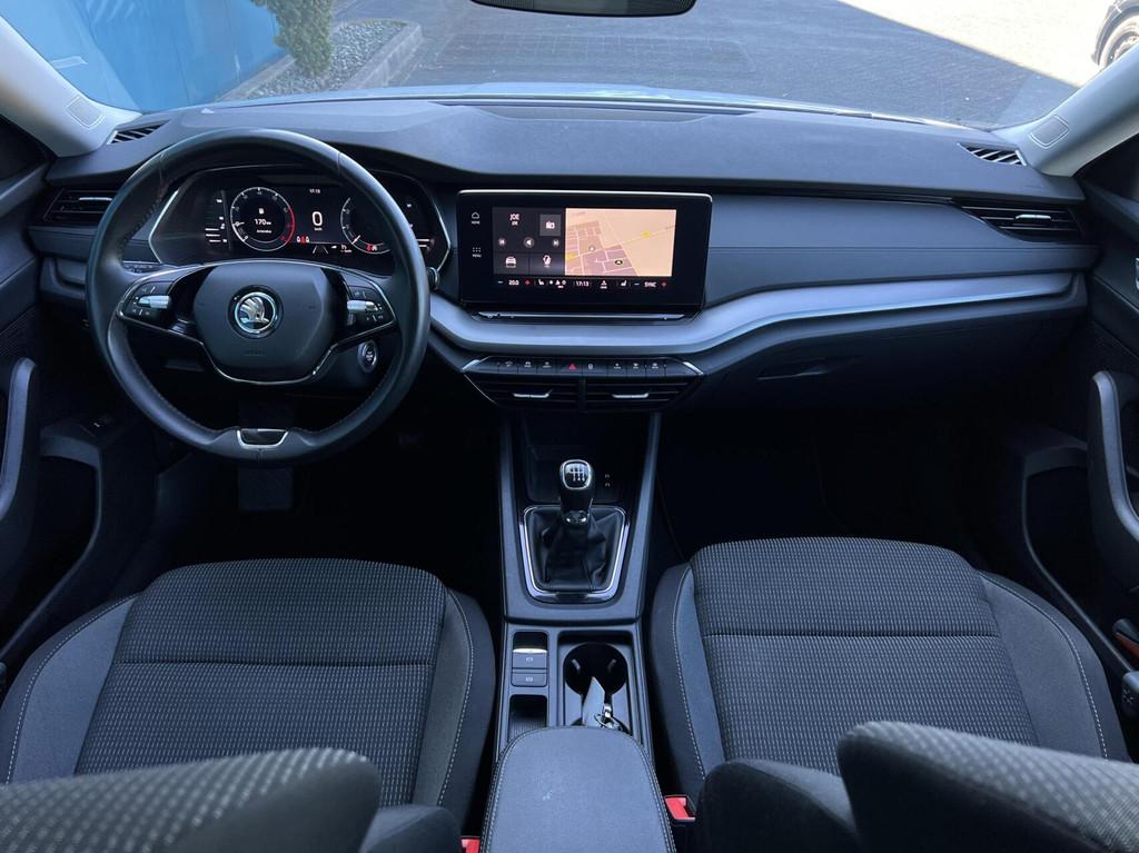 Skoda Octavia Combi 1.0 TSI Business Edition CARPLAY/ANDROID, Auto's, Skoda, Voorwielaandrijving, Stof, Gebruikt, Wit