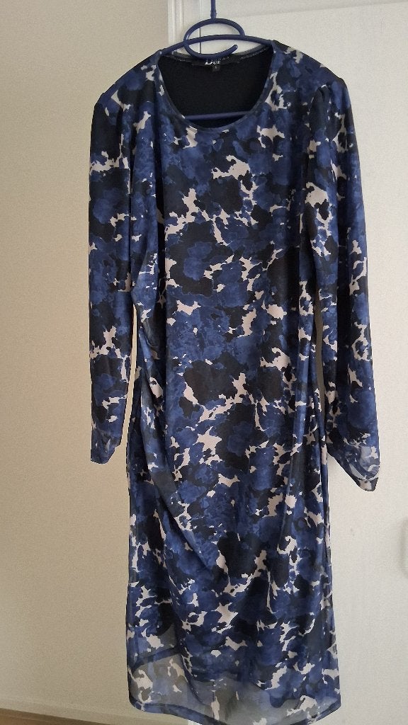 Donna Due Jurk Blauw/Zwart/Beige Print Maat L, Maat 42/44 (L), Zo goed als nieuw, Donna Due, Onder de knie