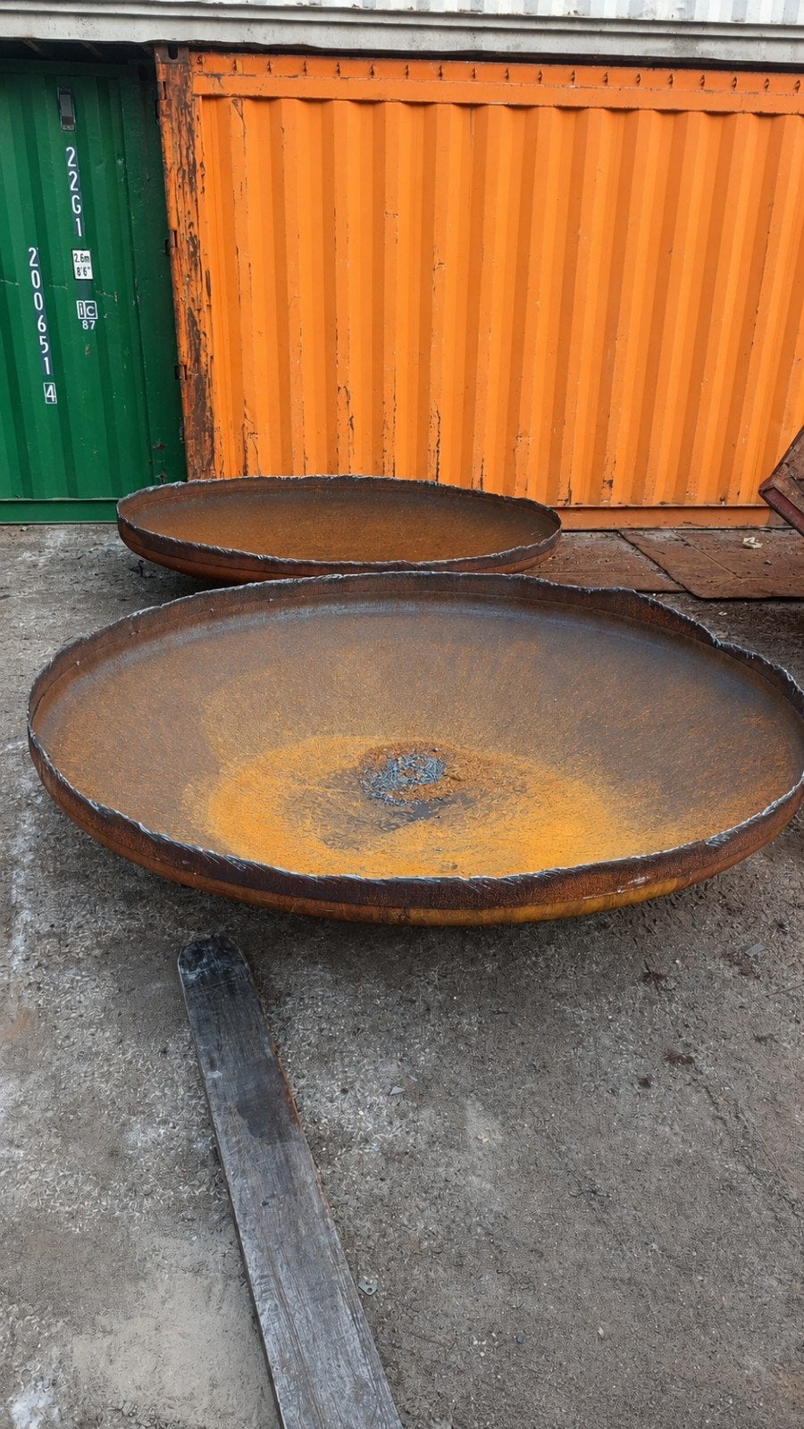extreem grote schalen tbv vuurschaal. 2.20 diameter, Tuin en Terras, Ophalen, Vuurschaal, Uniek
