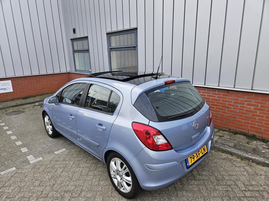 Opel Corsa 1.4-16V Pano Climate Cruise, Voorwielaandrijving, 1063 kg, Gebruikt, 4 cilinders