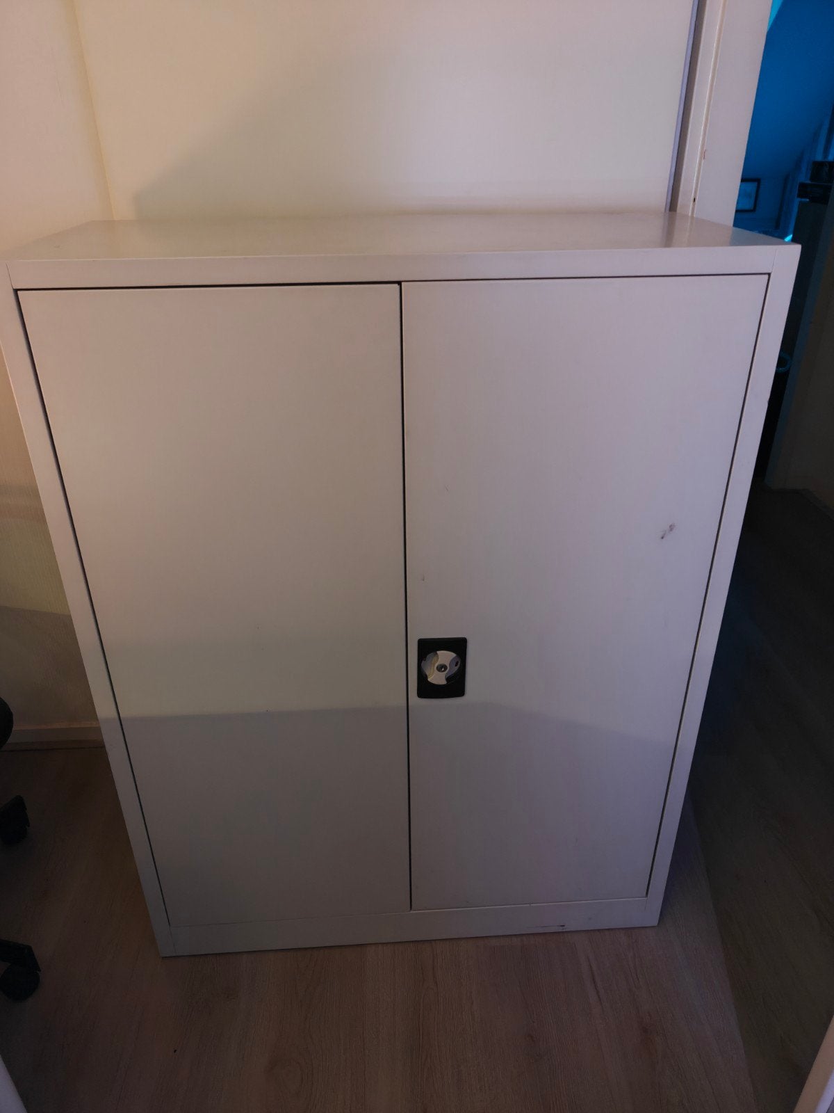 Nette Archief Draaideurkast - Afsluitbaar met 2 Sleutels, Ophalen, Gebruikt, 100 tot 150 cm, 50 tot 100 cm
