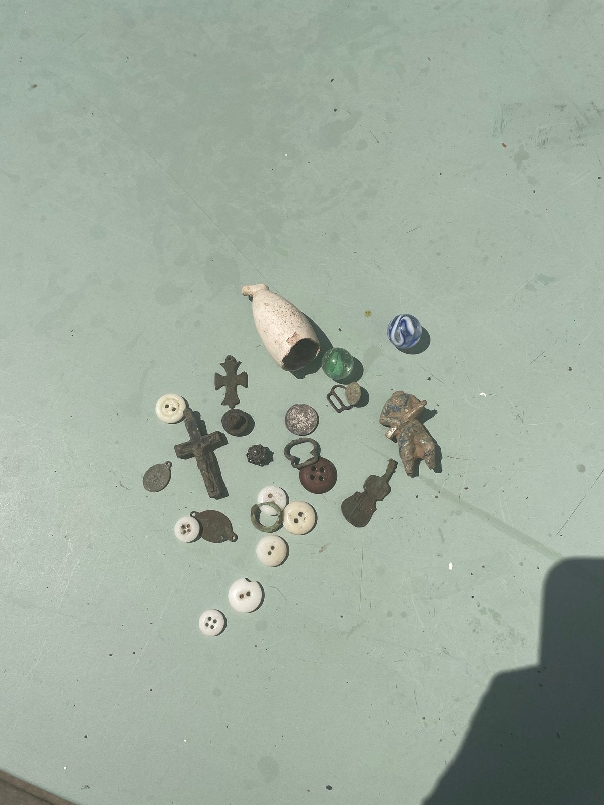 Diverse verzameling van vintage bodem vondsten en curiosa, Ophalen of Verzenden