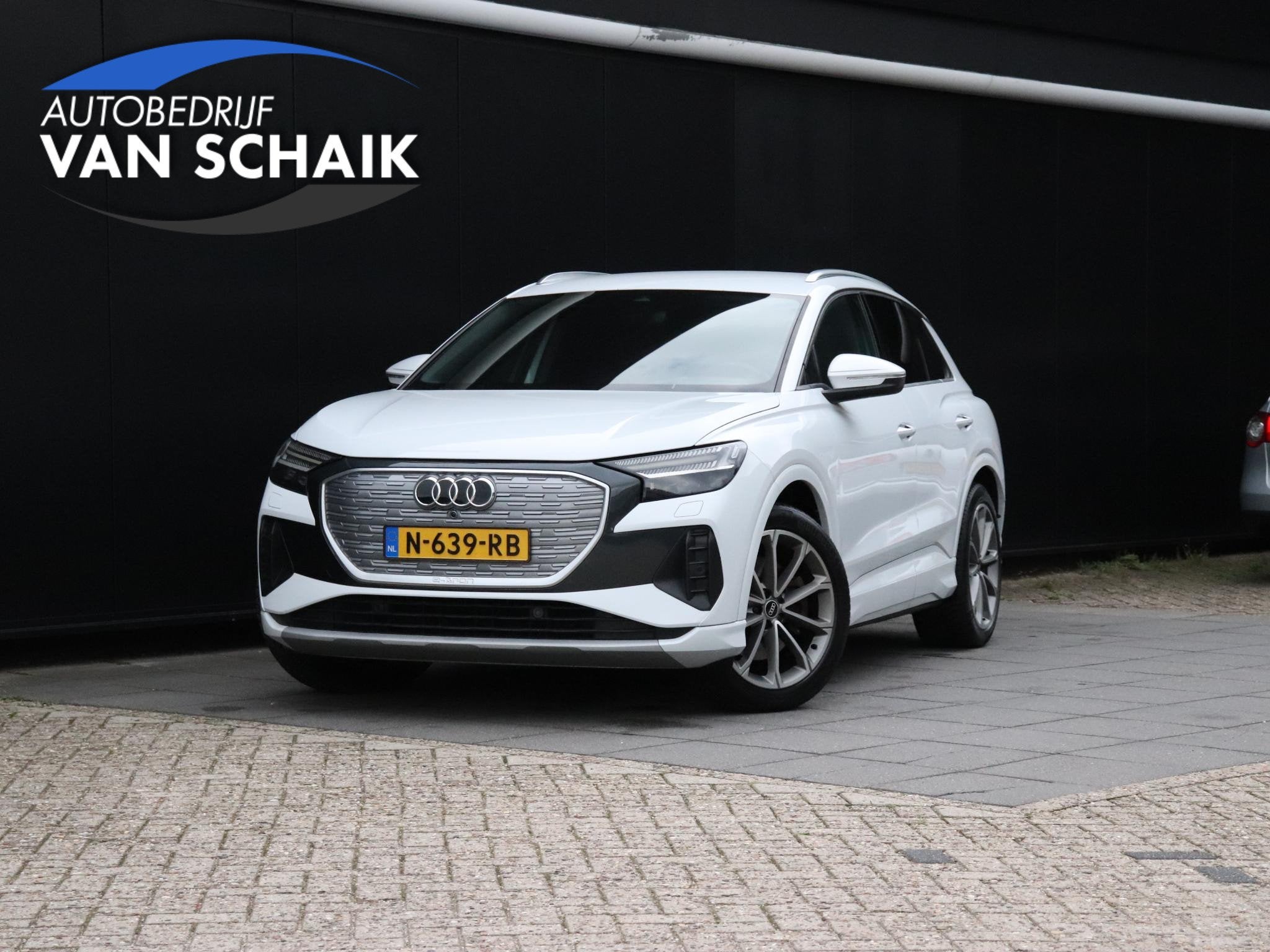 Audi Q4 e-tron 40 Launch edition S Competition 77 kWh | LEDE, Automaat, Gebruikt, Zwart, Wit