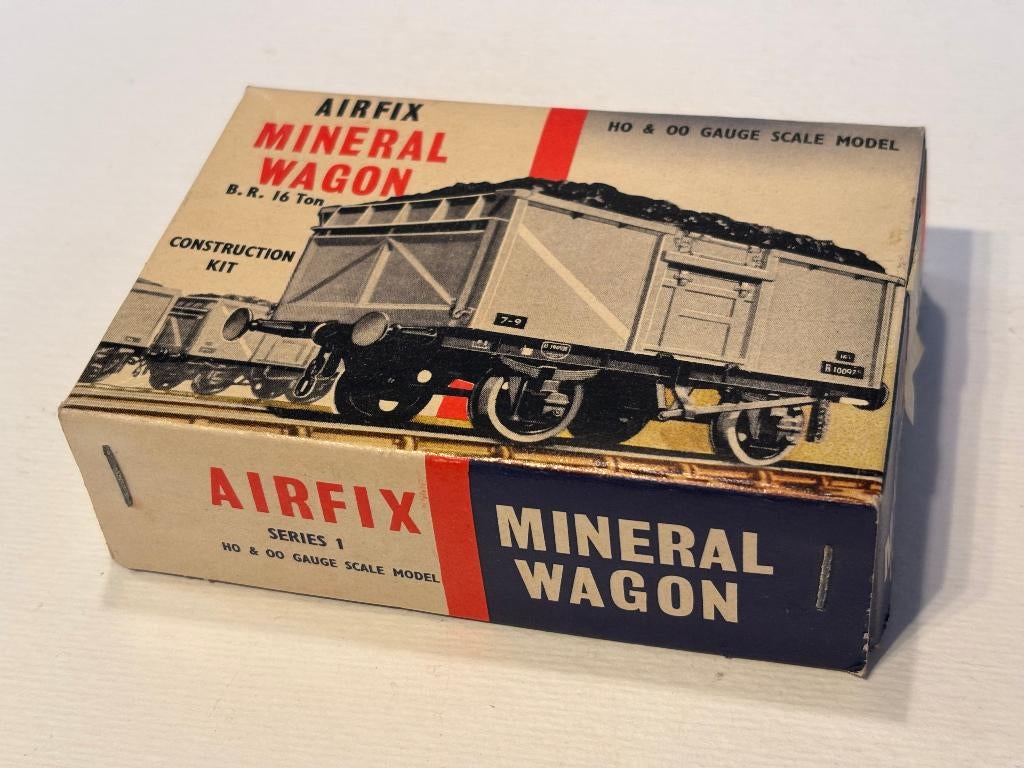 Airfix Mineral Wagon ongebouwd jaren 60, Hobby en Vrije tijd, Modeltreinen | H0, Overige merken, Gelijkstroom of Wisselstroom