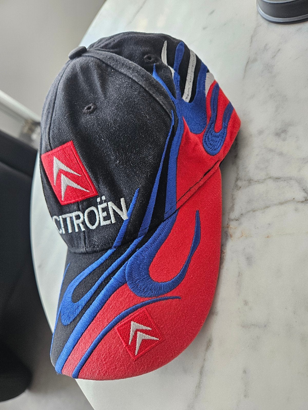 Citroën Racing Pet - Zwart, Rood, Blauw Vlammen Design, Pet, Citroën, Gedragen, One size fits all