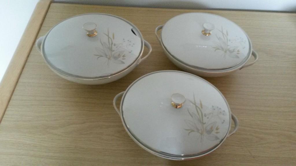 1 soepterrine 2 dekschalen - set - antiek - in goede staat, Overige materialen, Gebruikt, Ophalen of Verzenden, Schaal of Schalen