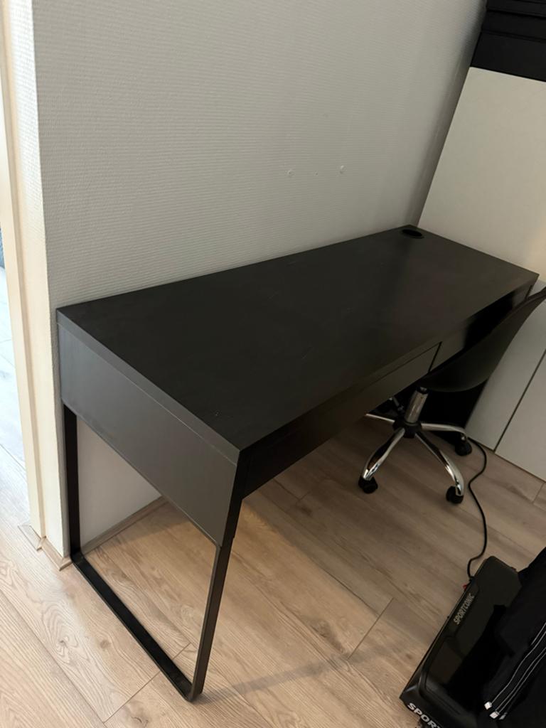 Zwart bureau met 2 lades - 142x50x75 cm, Ophalen, Eenpersoons, Zwart, 140 cm