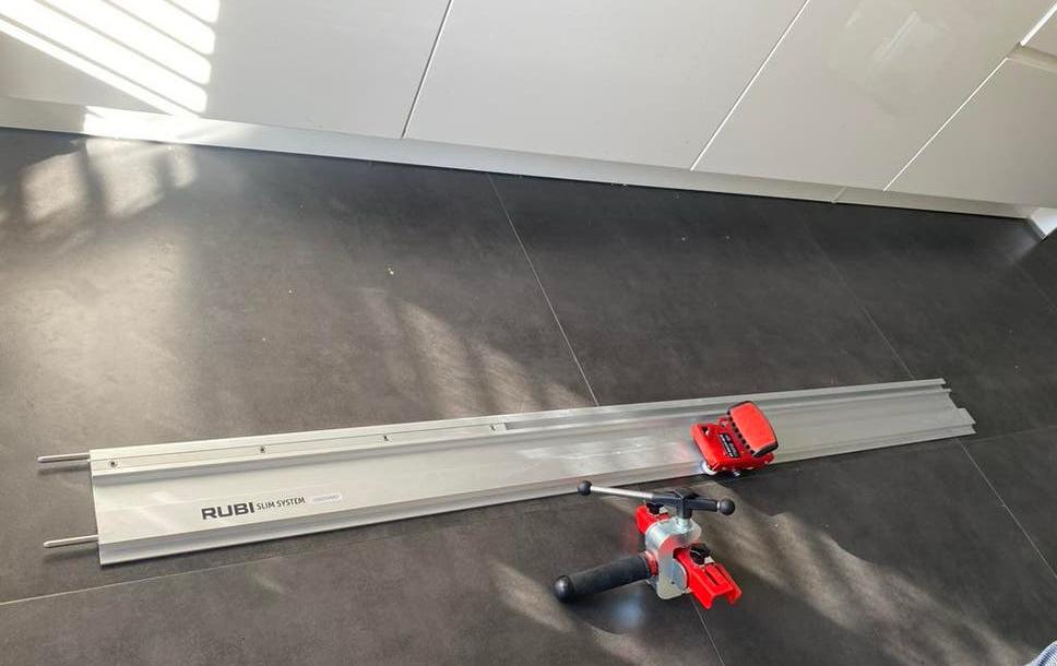 Rubi Slim G2 set tegelsnijder (liniaal 155 cm), Ophalen of Verzenden, Zo goed als nieuw