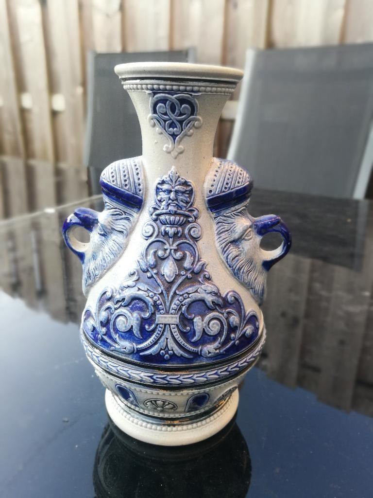 Art nouveau antiek keramiek kan/vaas met unieke decor, Ophalen of Verzenden
