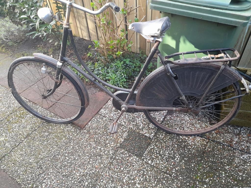 Antieke Opoefiets uit 1950 - Origineel met Philips koplamp, Ophalen of Verzenden