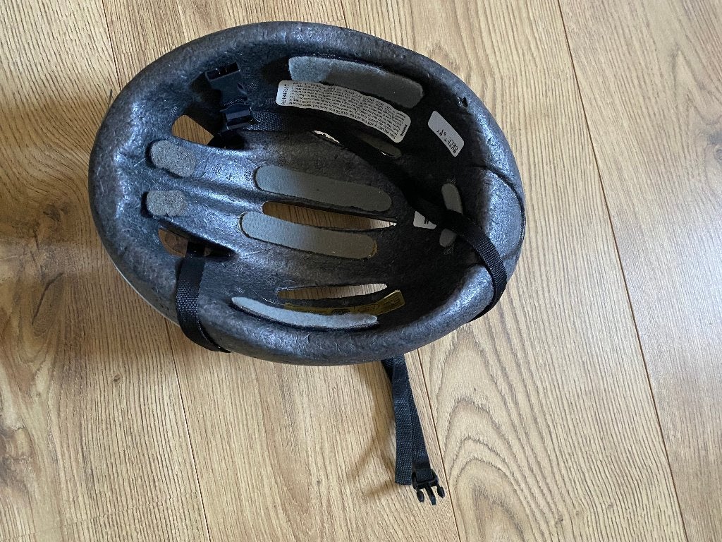 ***fietshelm wit*** maat M - goede staat, Fietsen en Brommers, Ophalen of Verzenden, Zo goed als nieuw, Heer of Dame, M