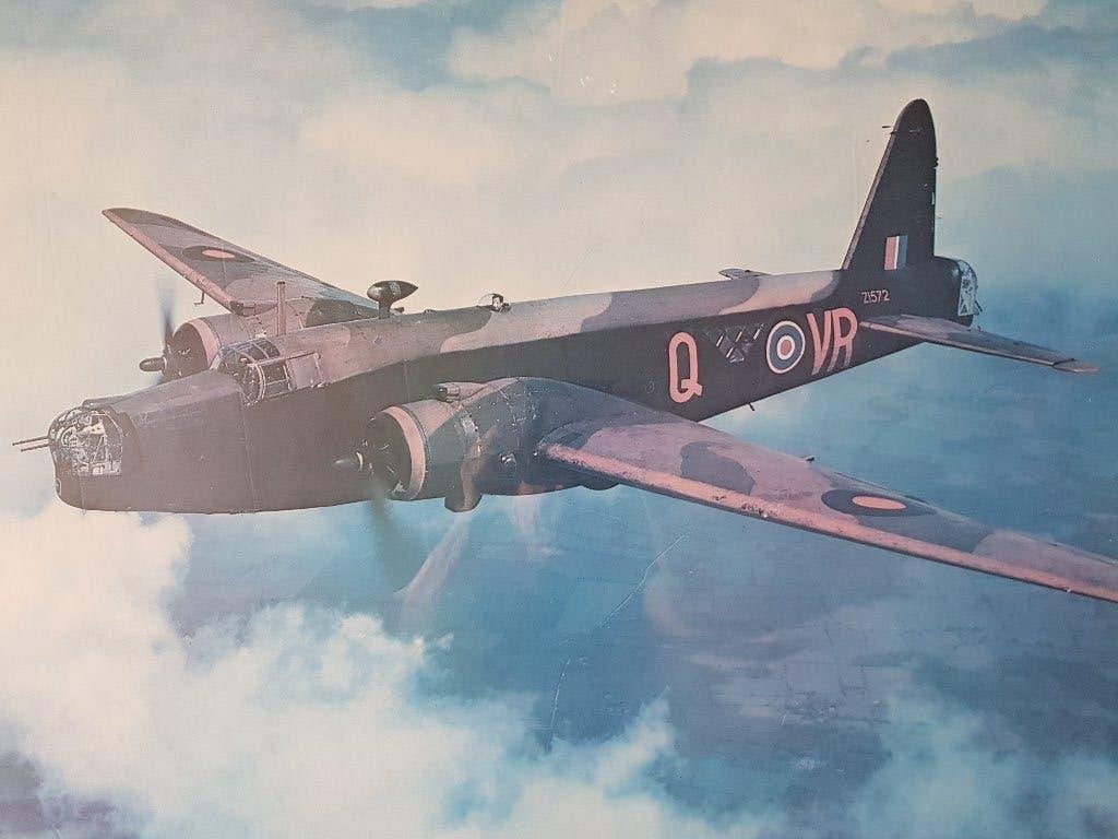 Grote oude ingelijste prent van Engelse bommenwerper 92 cm., Ophalen