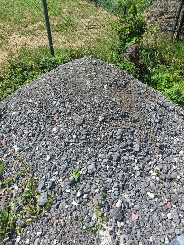 Gratis gebroken asfalt, Tuin en Terras, Grind, Keien en Split, Gebruikt, Overige typen, Antraciet, Overige materialen, Ophalen