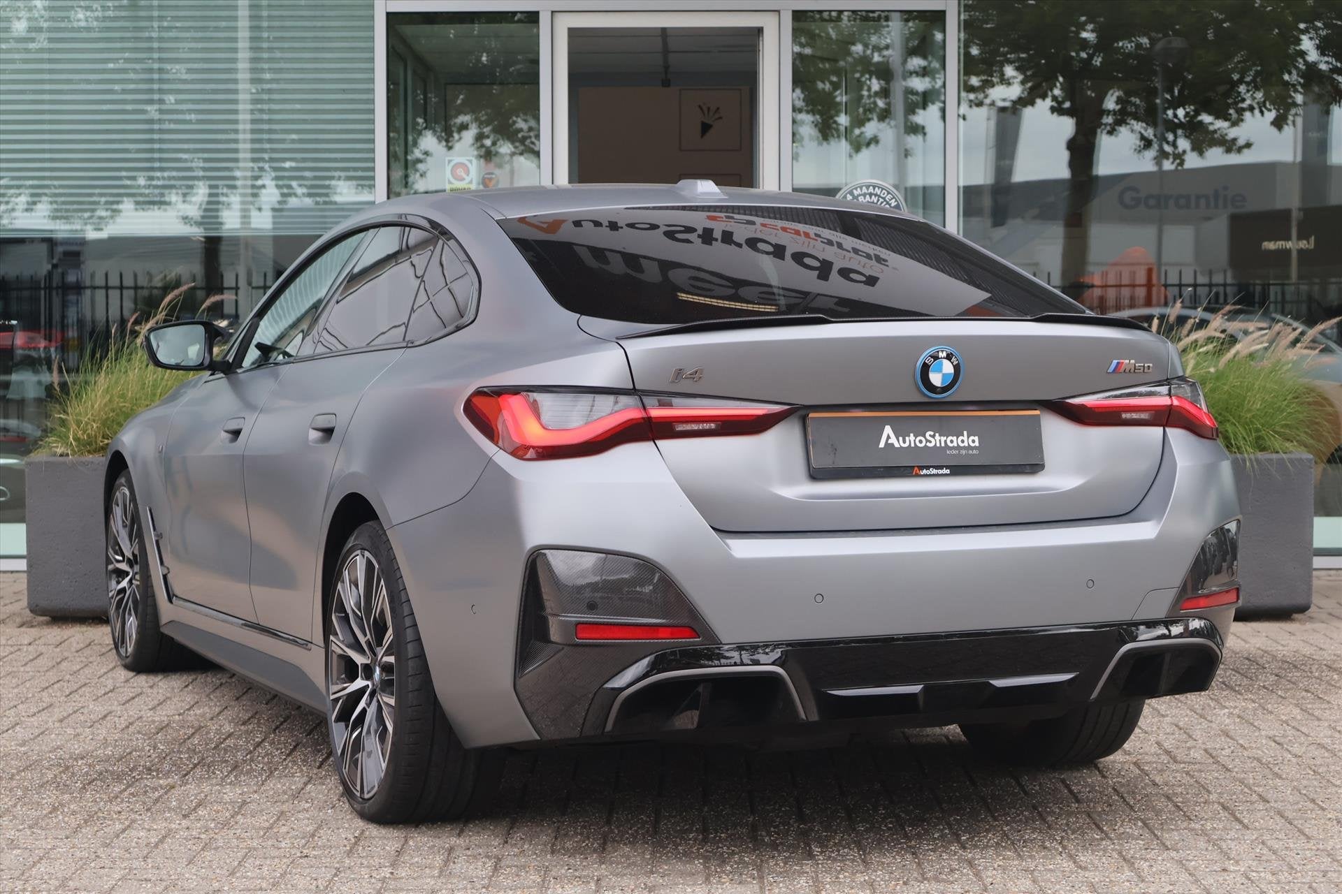 BMW I4 (g26) M50 High Executive M-Sport 544pk SoH 94% I BMW, Auto's, Dealer onderhouden, Gebruikt, Huisgarantie, 2190 kg