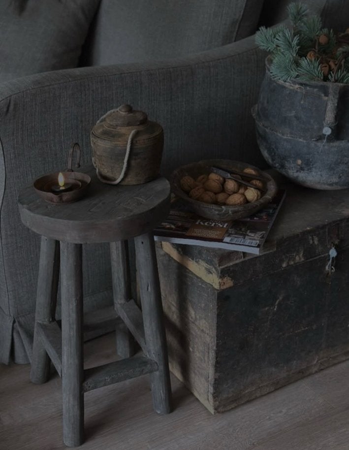 Oud houten krukje Aura Peeperkorn, Ophalen of Verzenden, Nieuw, Hout