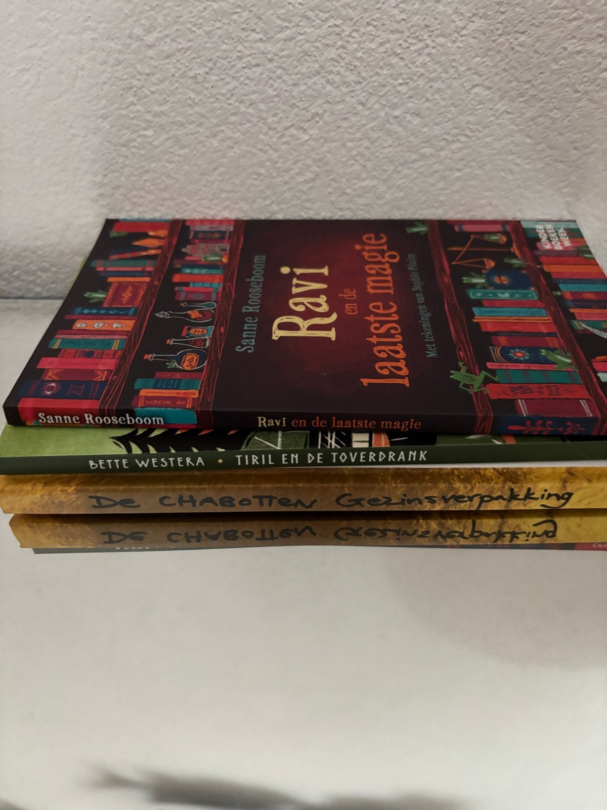 3 Kinderboekenweek boeken: Ravi, Tiril en De Chabotten, Ophalen of Verzenden, Zo goed als nieuw