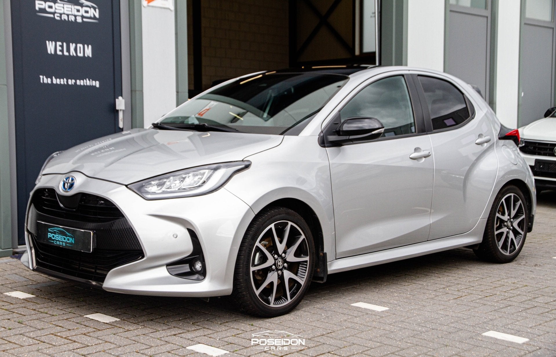 Toyota Yaris 1.5 Hybrid Executive HEAD-UP | JBL | SPORTSTOEL, Dealer onderhouden, 450 kg, Gebruikt, 49 €/maand