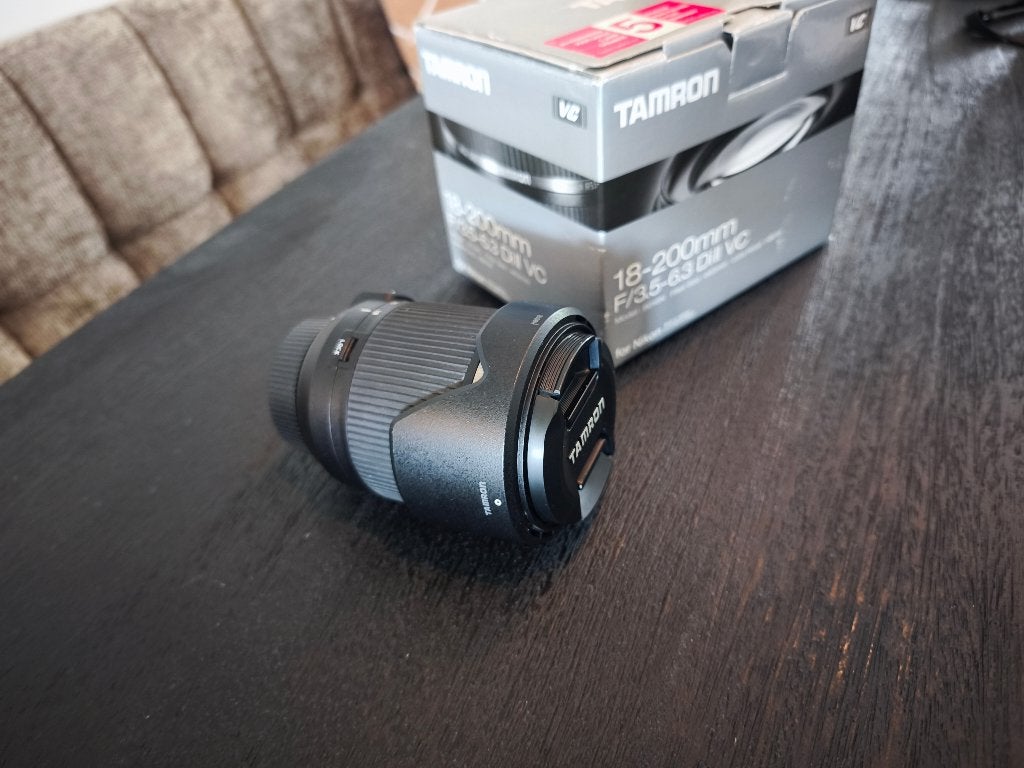 Tamron 18-200mm f/3.5-6,3 Di II VC voor Nikon, Handmatige focus, Zo goed als nieuw, Tamron, Telelens