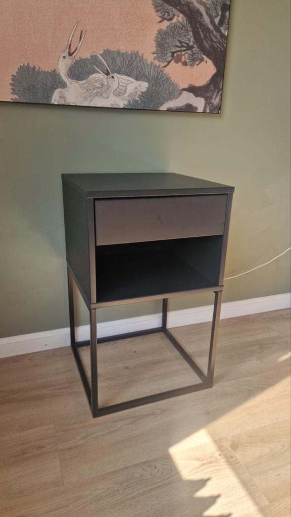 IKEA VIKHAMMER Nachtkastje - Zwart, 40x39 cm, Huis en Inrichting, Ophalen