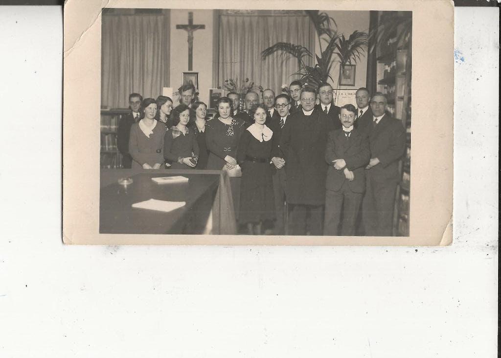 Poeldijk Onderwijzeres Brakmeyer-Vreeburg met Pastoor, Ophalen of Verzenden, 1920 tot 1940, Ongelopen, Zuid-Holland