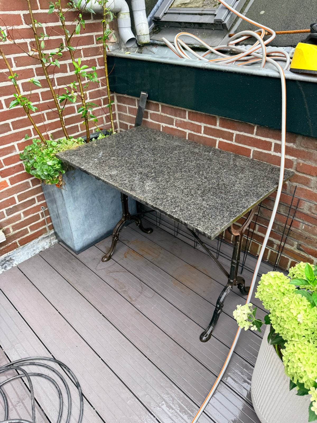 Granieten tuintafel met smeedijzeren onderstel, Tuin en Terras, Ophalen, Gebruikt, Rechthoekig, Metaal