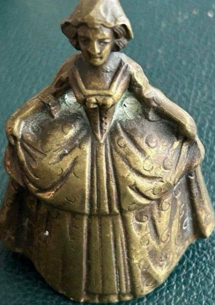 Antieke bronzen bel: Renaissancevrouw in juk, helder geluid, Antiek en Kunst, Ophalen of Verzenden