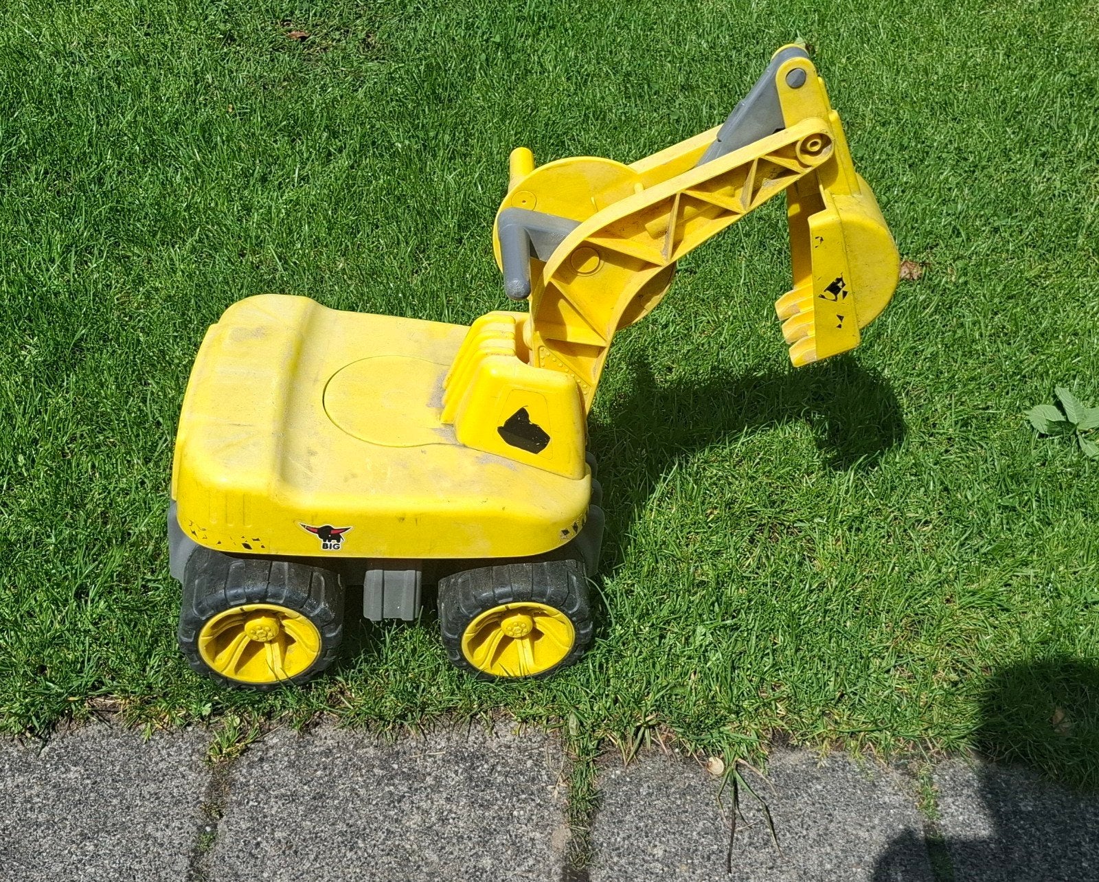 Graafmachine om op te zitten - Rijden en graven in zand, Ophalen
