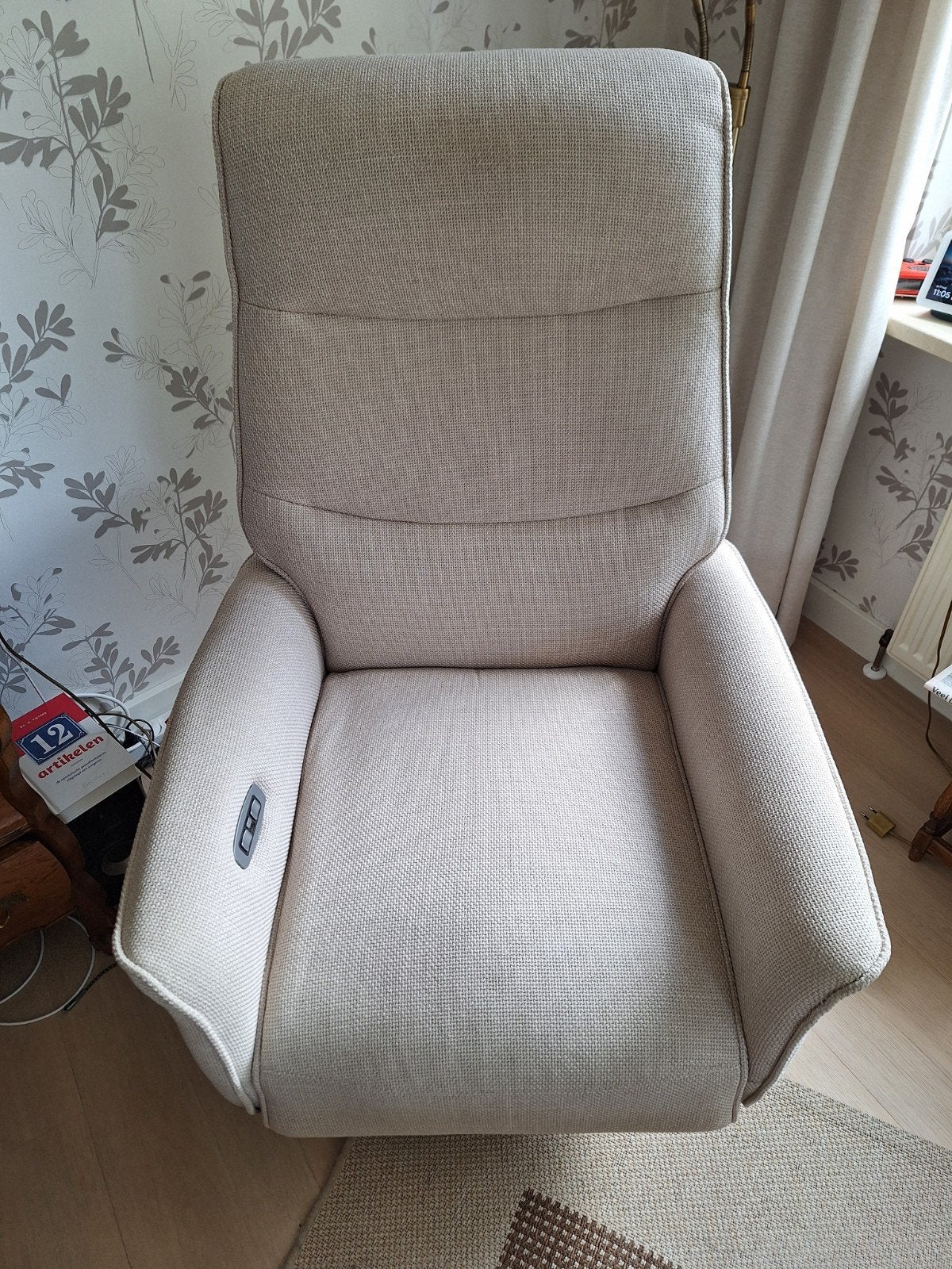 electrische relaxstoel., Ophalen, Minder dan 75 cm, Relax draai stoel, Zo goed als nieuw