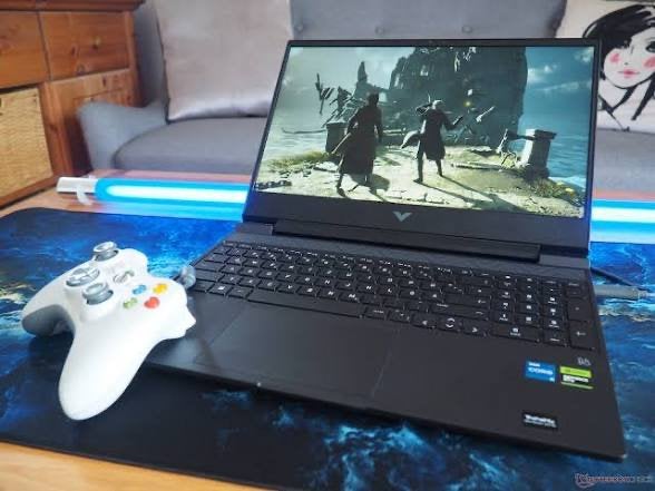 hp victus 15 fa1082wm werk/game laptop, Computers en Software, Ophalen of Verzenden, Zo goed als nieuw
