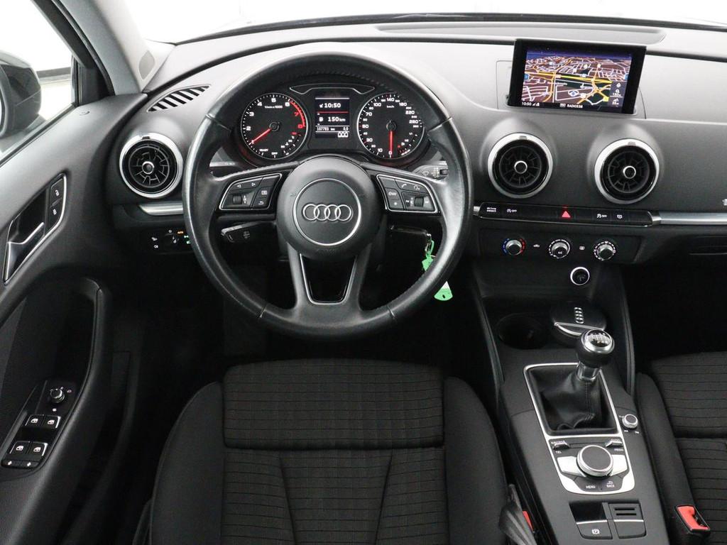 Audi A3 1.0 TFSI Sport | Sportstoelen | Full LED | Navigatie, Auto's, Stof, Gebruikt, Zwart, Origineel Nederlands