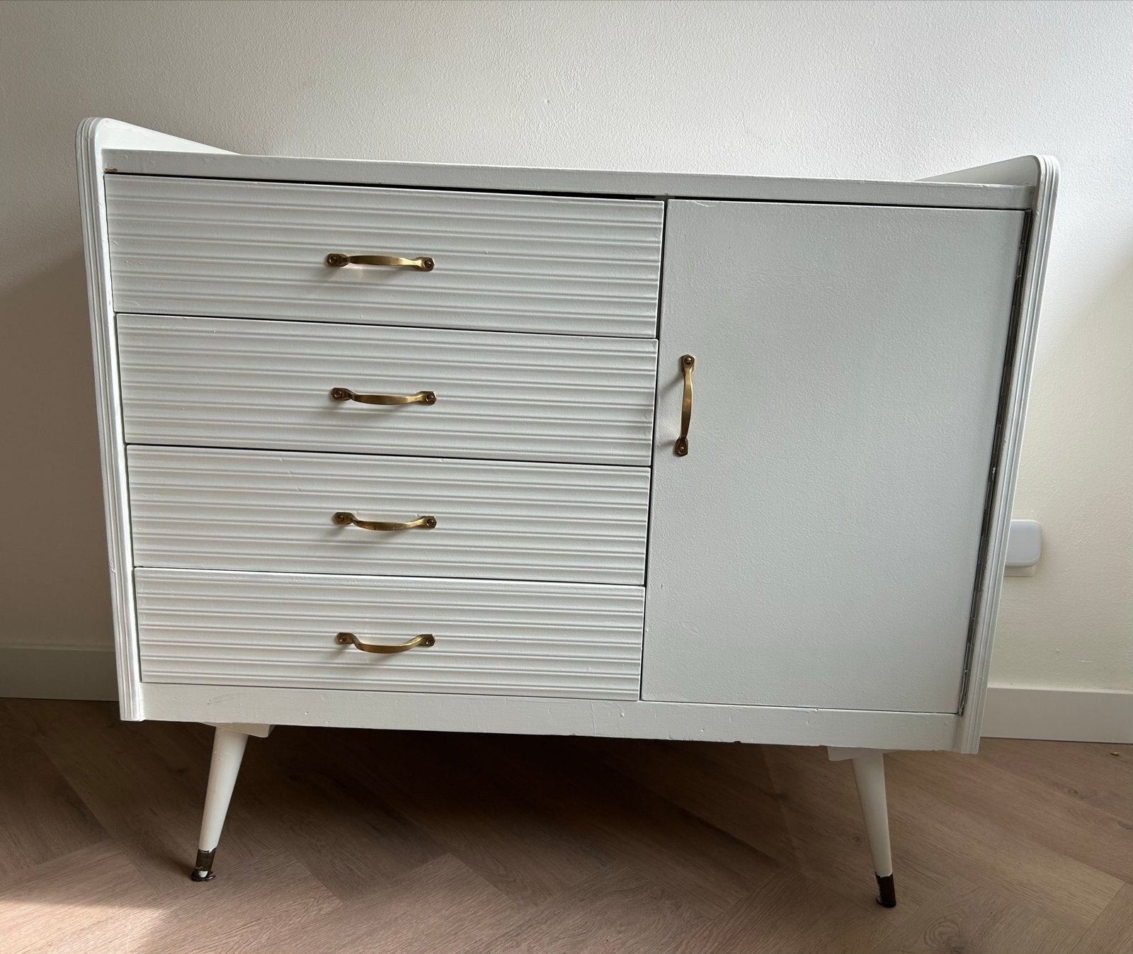 Mintgroene commode met goudkleurige handgrepen, Gebruikt, 70 cm of meer, Ophalen of Verzenden, 75 tot 100 cm