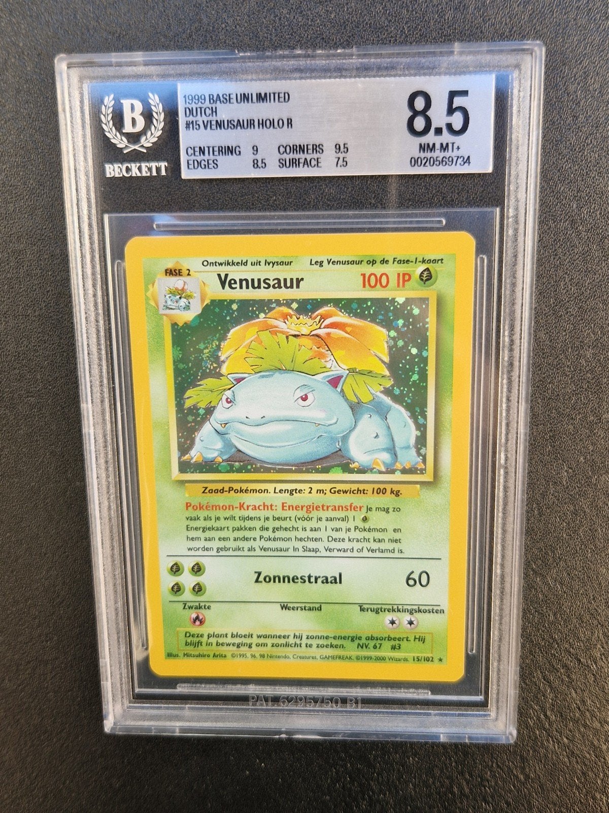 Venusaur Beckett 8.5, Ophalen of Verzenden, Zo goed als nieuw, Losse kaart, Foil
