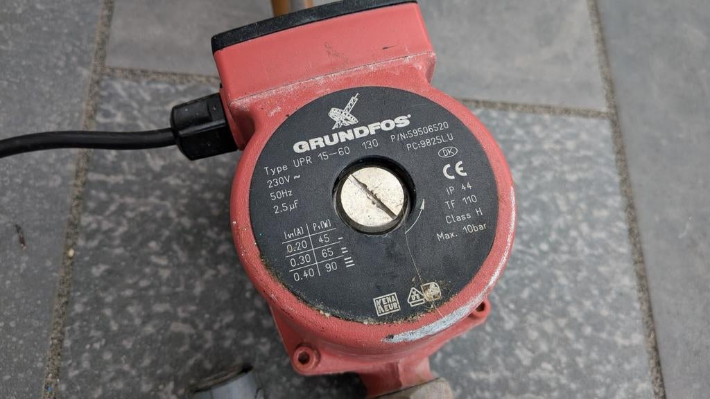 Grundfos CV pomp UPR 15-60, Ophalen