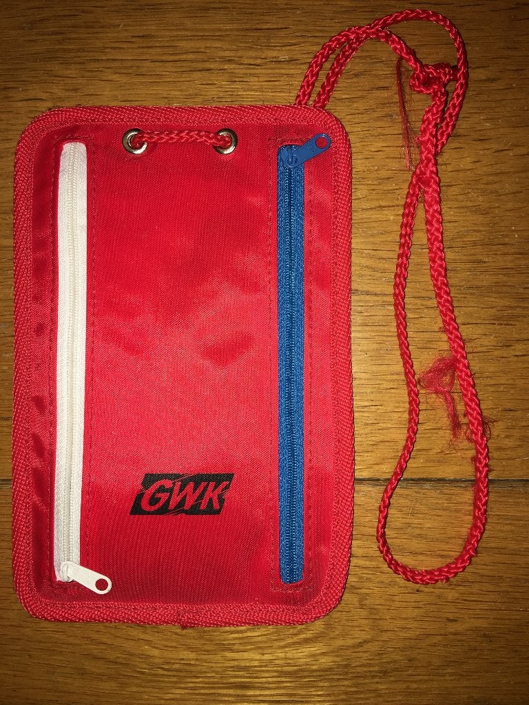 Rode GWK reis portemonnee / reisportemonnaie met 4 vakken, Ophalen of Verzenden, Zo goed als nieuw, Rood
