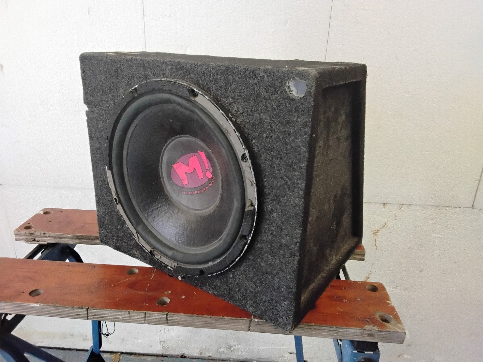 Subwoofer 12" inch inclusief kist! 17kg, Ophalen