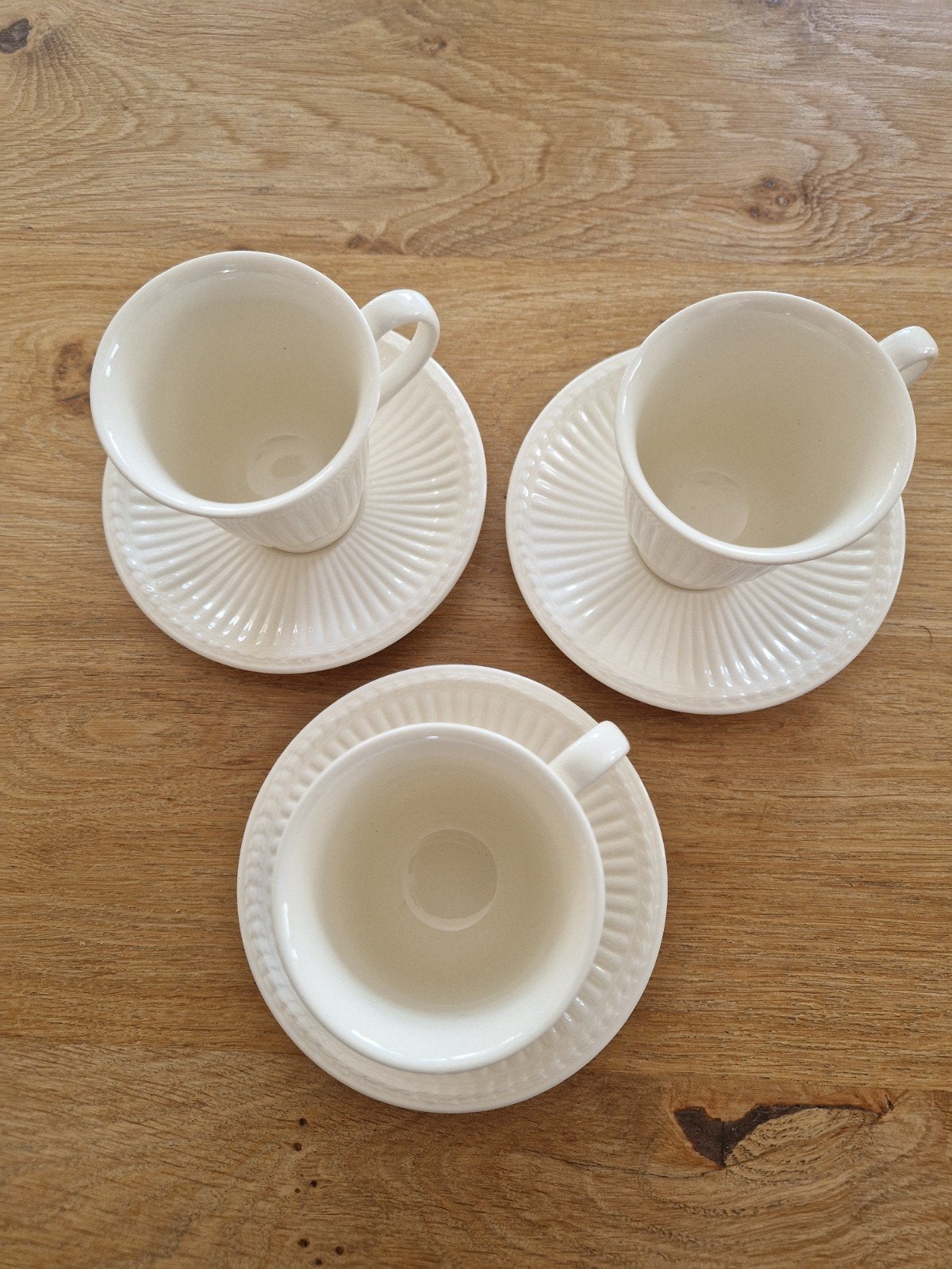 3 hoge kop en schotel wedgewood edme plain, Ophalen