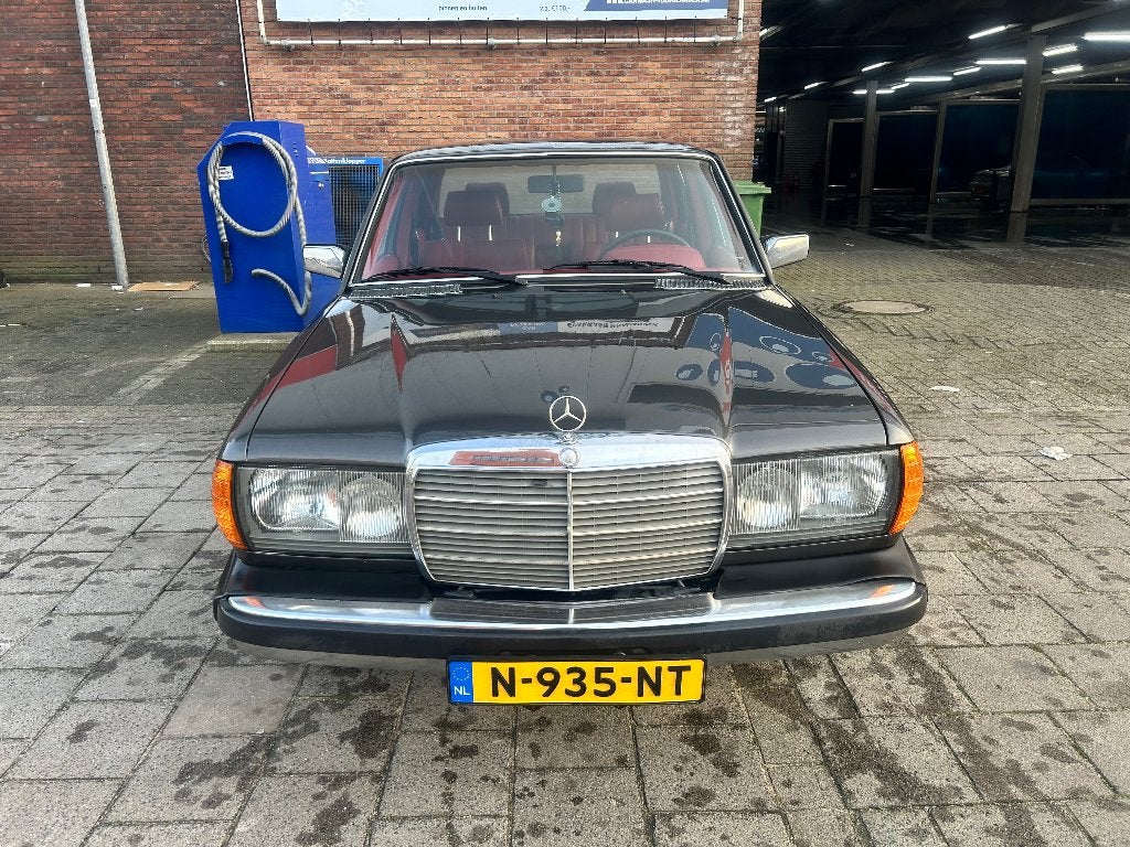 Mercedes-Benz Mercedes 1982 Antraciet, Auto's, 1370 kg, Overige kleuren, Leder, Bruin