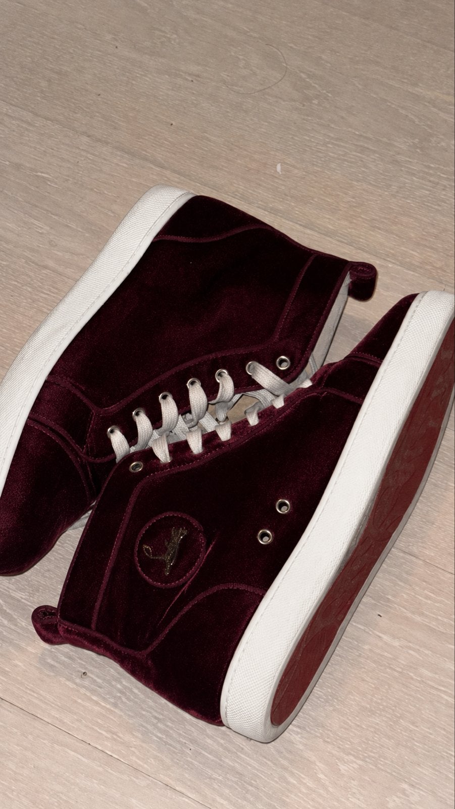 Christian Louboutin Louis High | Velvet Bordeaux | Maat 42,5, Overige kleuren, Ophalen of Verzenden, Sneakers of Gympen, Zo goed als nieuw