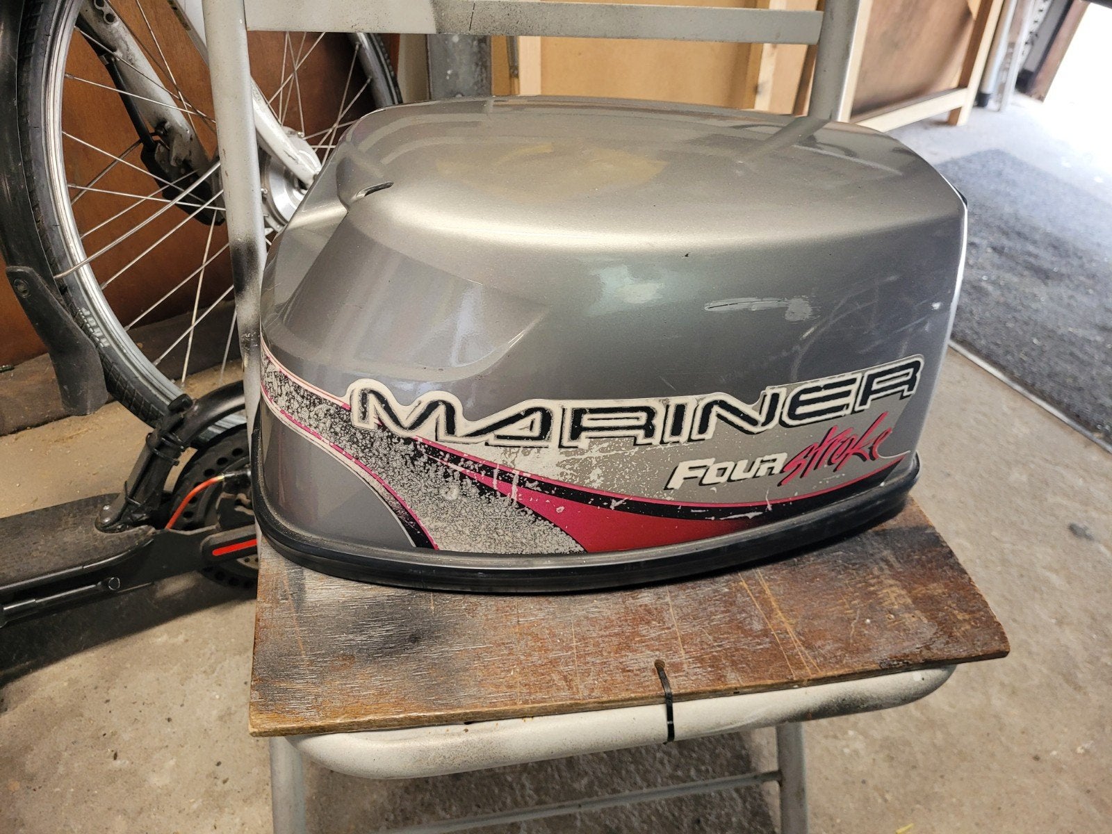 Motorkap mariner mercury
Ideaal om je mooie kap Thuis te lat, Watersport en Boten, Verzenden, Motor en Techniek