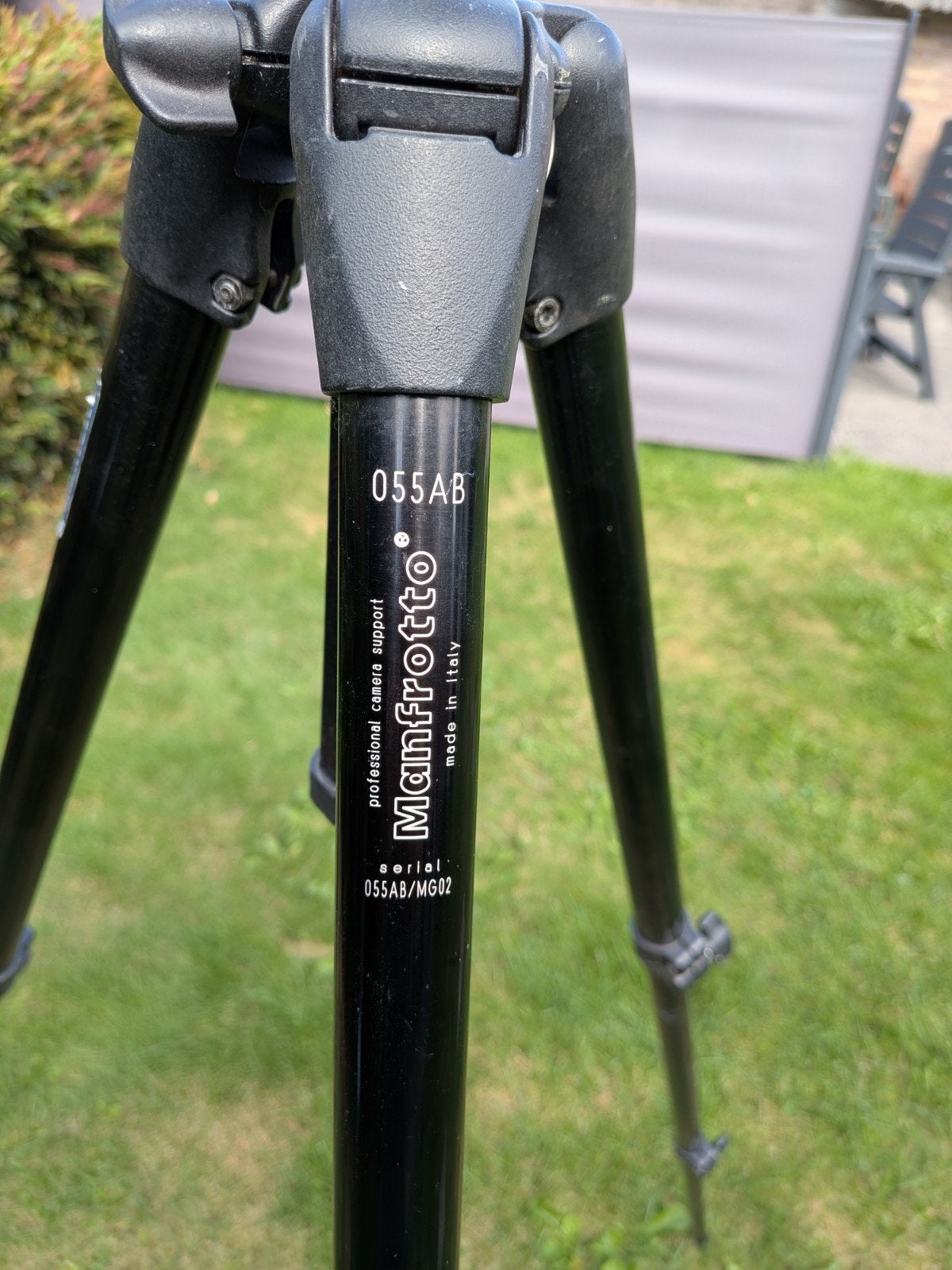 Manfrotto 055AB statief met 141RC statiefkop, Audio, Tv en Foto, Fotografie | Statieven en Balhoofden, Gebruikt, Snelkoppelingsplaat