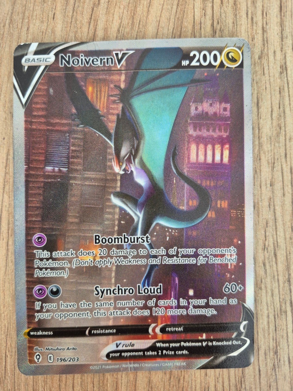 Noivern V Pokémon Kaart 196/203 - Full Art, Ophalen of Verzenden, Gebruikt, Losse kaart
