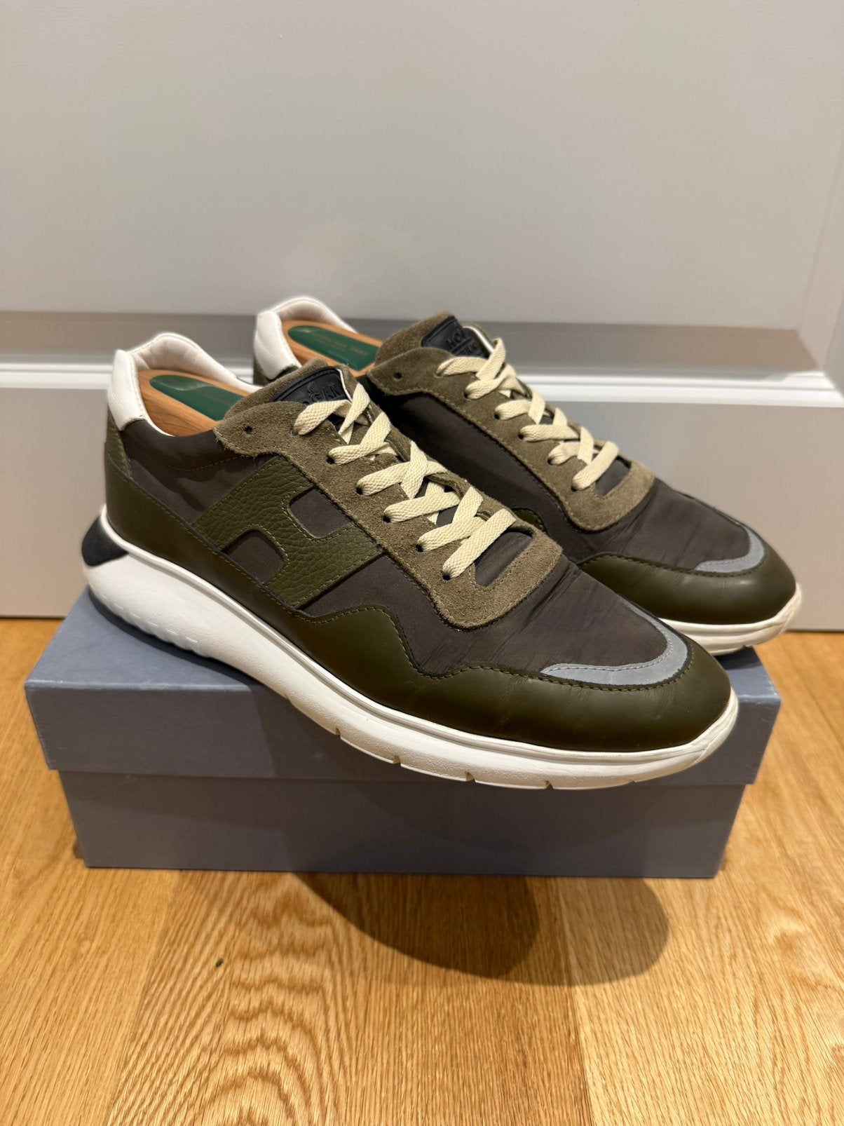 Hogan Interactive Sneakers | UK 9 | (152), Kleding | Heren, Schoenen, Overige kleuren, Verzenden, Sneakers of Gympen, Zo goed als nieuw