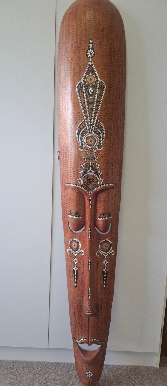 Decoratief houten masker - Handgesneden, parelmoer ingelegd, Bruin, Masker, Gesneden, Indonesië