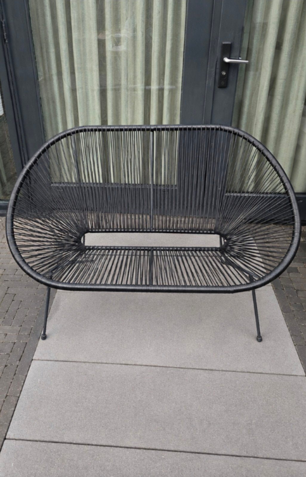 Zwarte Acapulco Loveseat - Zo goed als nieuw, Ophalen, Twee, Zwart, Modern, Acapulco