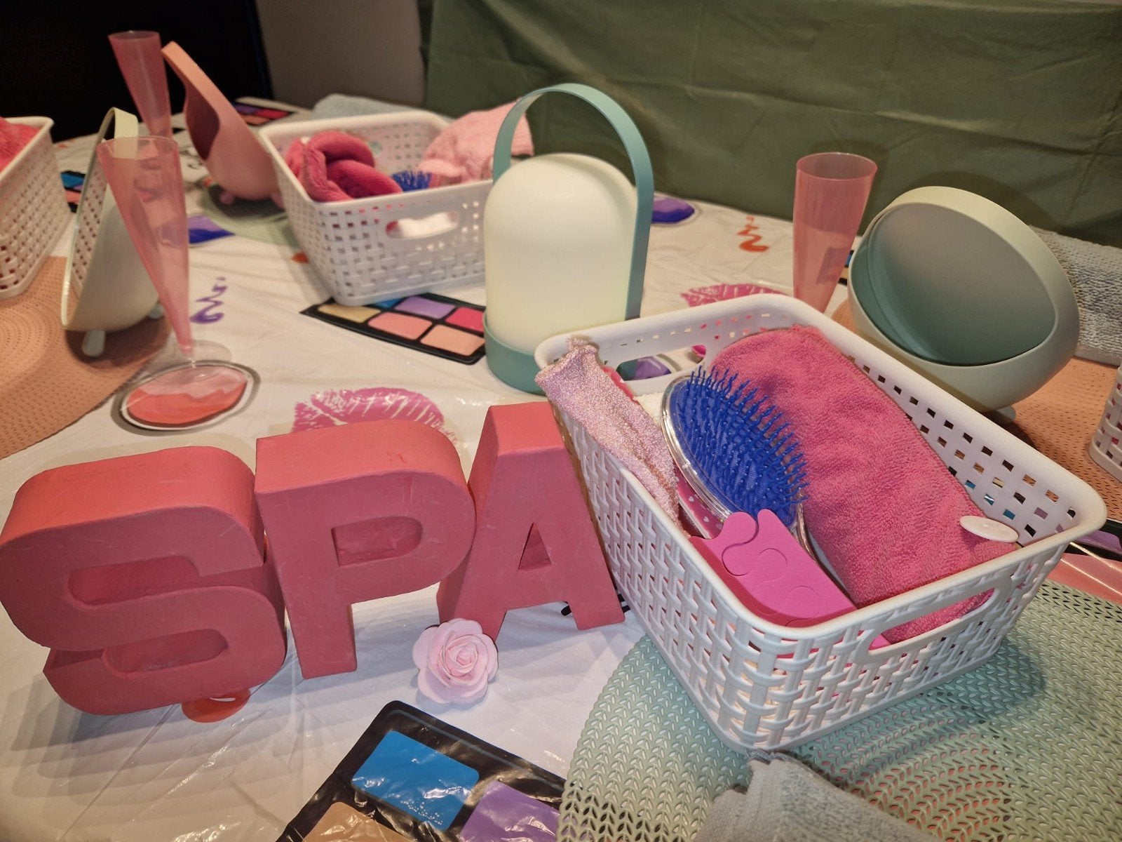 Te huur: Themakist Spa, Ophalen, Overige typen, Verjaardag