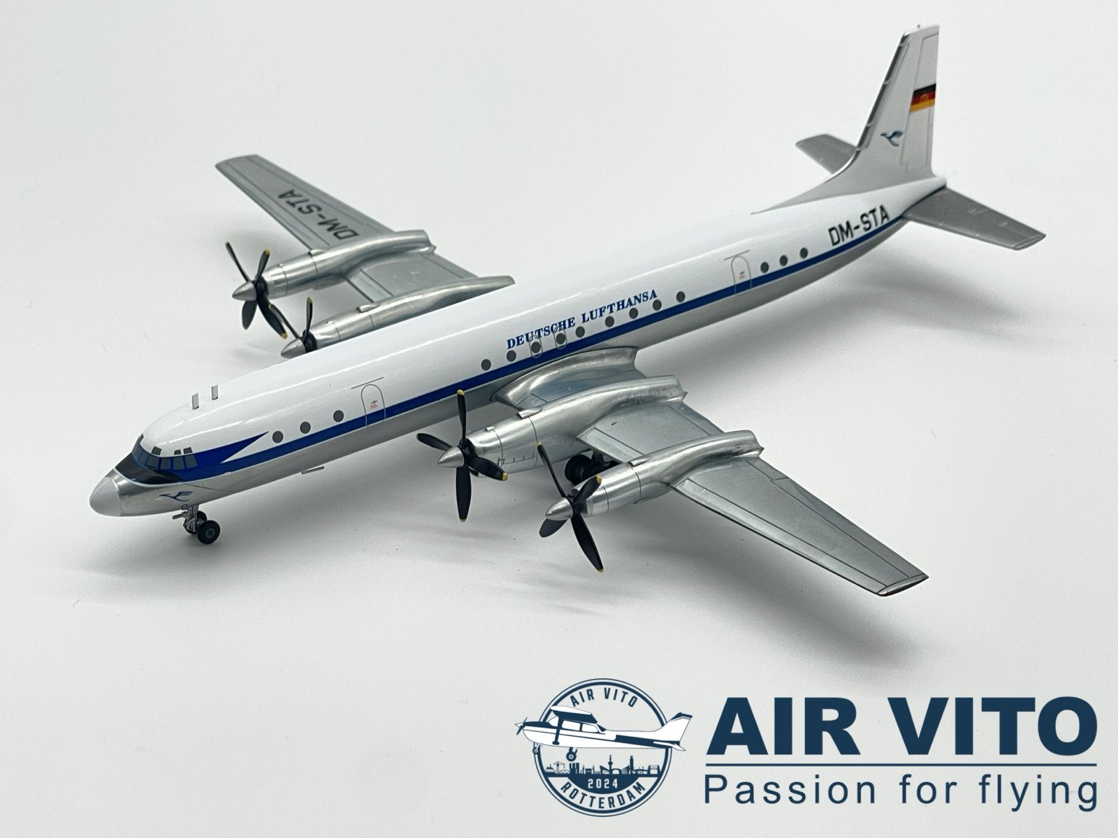 Herpa Wings Ilyushin IL-18 Deutsche Lufthansa DM-STA 1:200, 2992jb, Schaalmodel, Ophalen of Verzenden, Operations@airvito.com